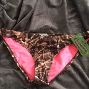 ❗️NWT❗️Team Realtree Bikini Bottoms